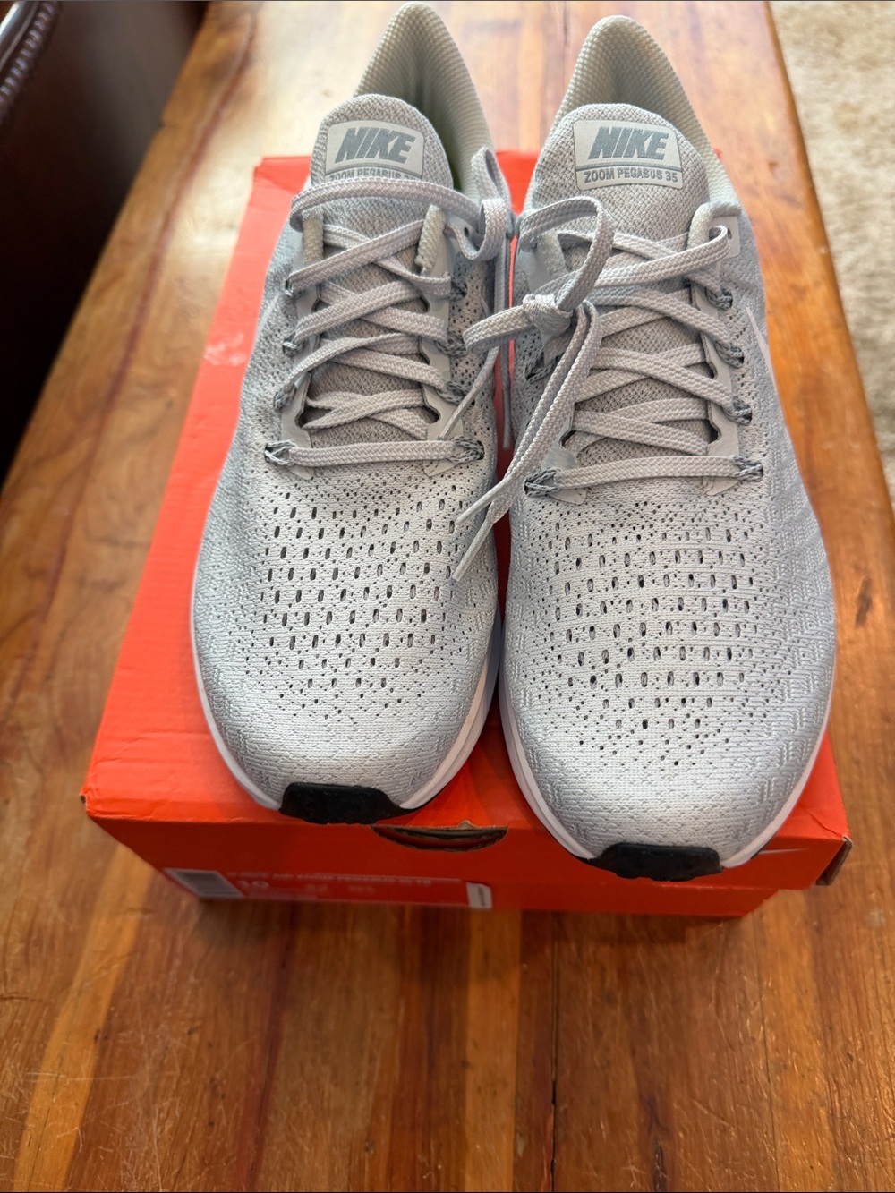 Nike Women's Grey and White Running Sneakers